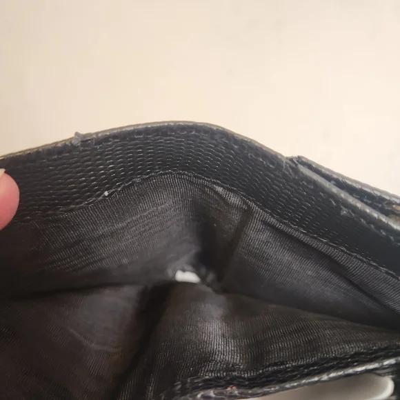 Salvatore Ferragamo Vara Vintage Wallet - Picture 11 of 12